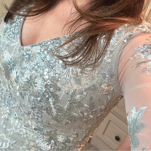 MAC DUGGAL Style: 67539 V NECK
ILLUSION LONG SLEEVE GOWN. Size 2. Worn once - Picture 4 of 8